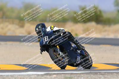 media/Oct-03-2022-Moto Forza (Mon) [[5f077a3730]]/Advanced Group/Session 3 (Turn 3)/